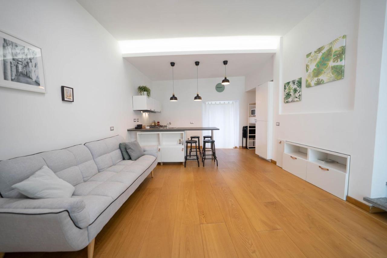 Andrea's By Dimorra Apartment Naples